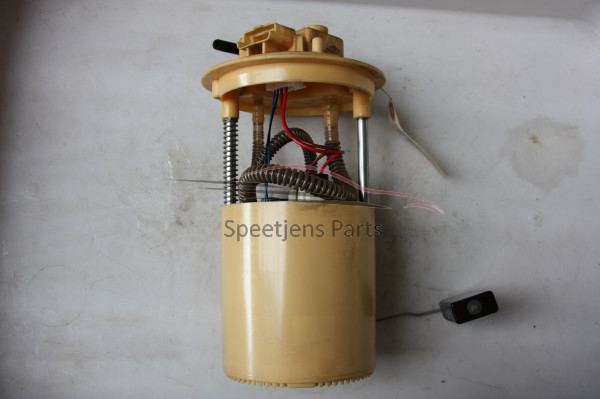 Corsa D Brandstof pomp 93189593-13327783