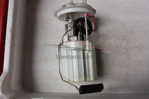 Corsa D Brandstof pomp 93189593-13327783