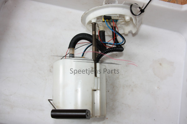 Astra J Brandstof pomp 13577242-13503668-13577243-13503668-13594914